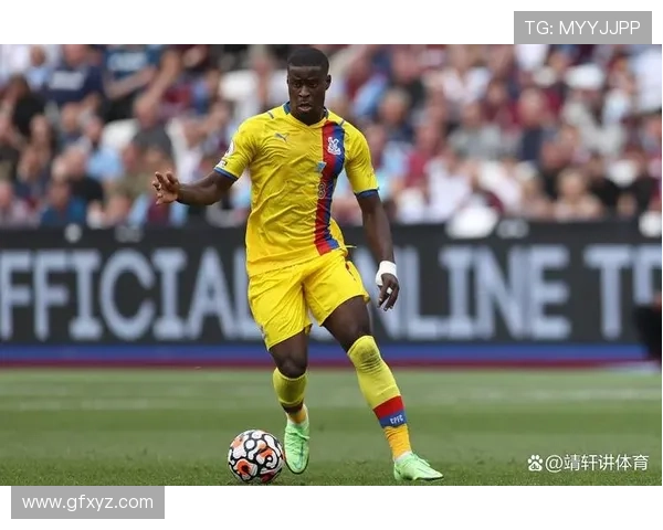 队长马克格伊领衔新篇章引领球队凝聚力与防线革新之路核心担当